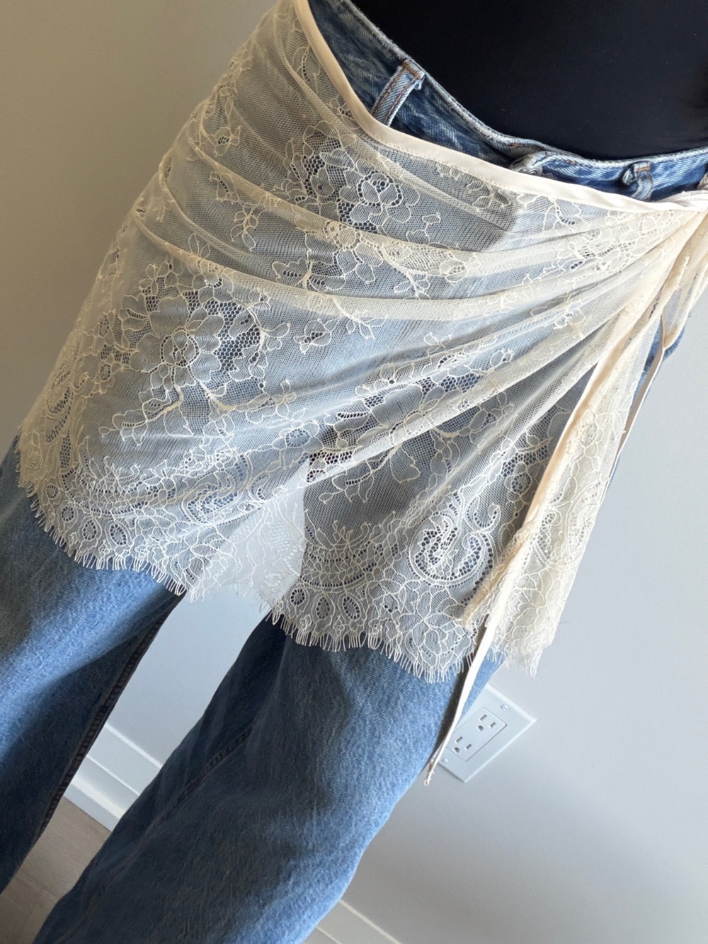 H&M Cream Lace Wrap Scarf